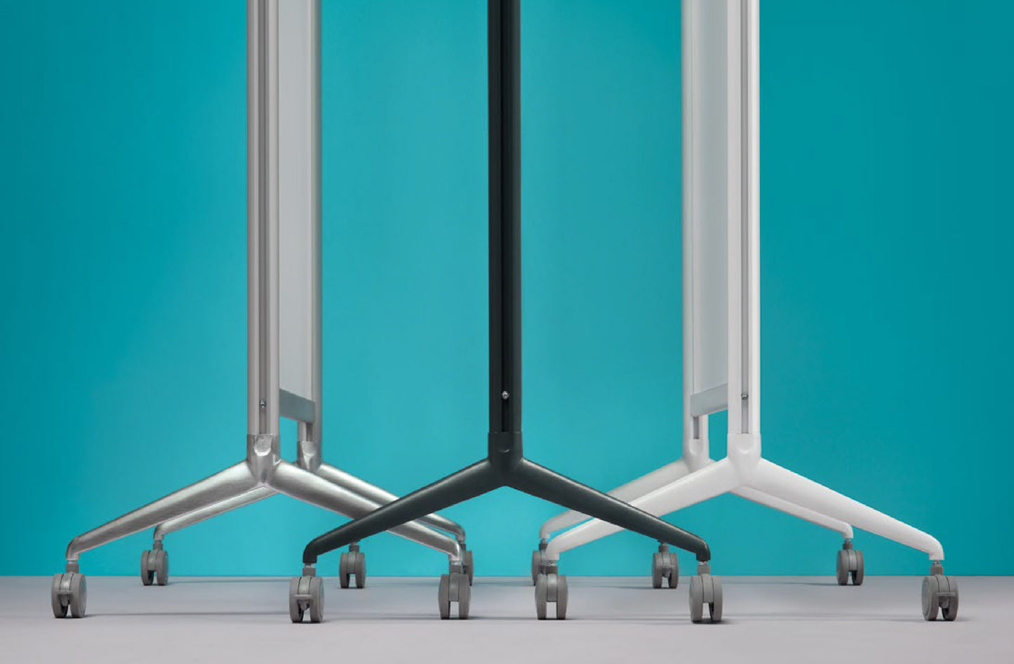 Acoustic screen with wheel support and aluminum profile 